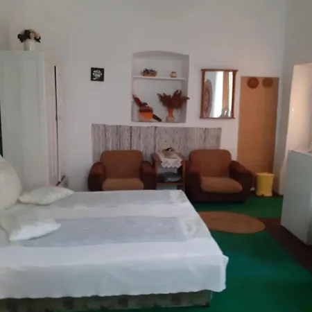 Farago Vendeghaz Abádszalók