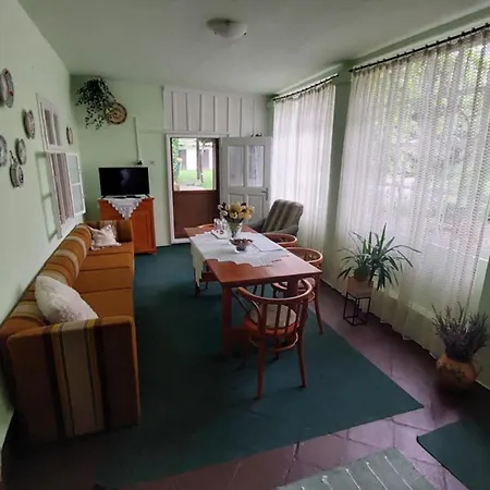 Farago Vendeghaz Homestay