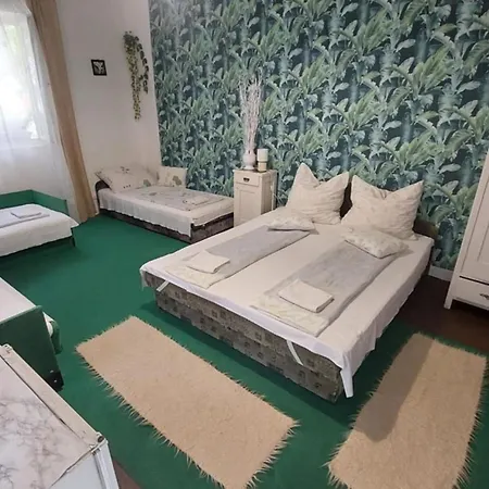 Farago Vendeghaz Abádszalók