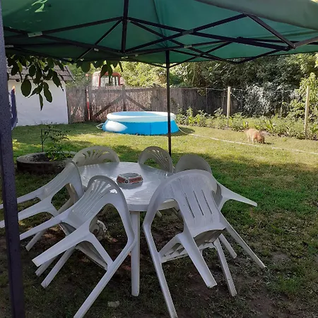 Farago Vendeghaz Pansiyon *